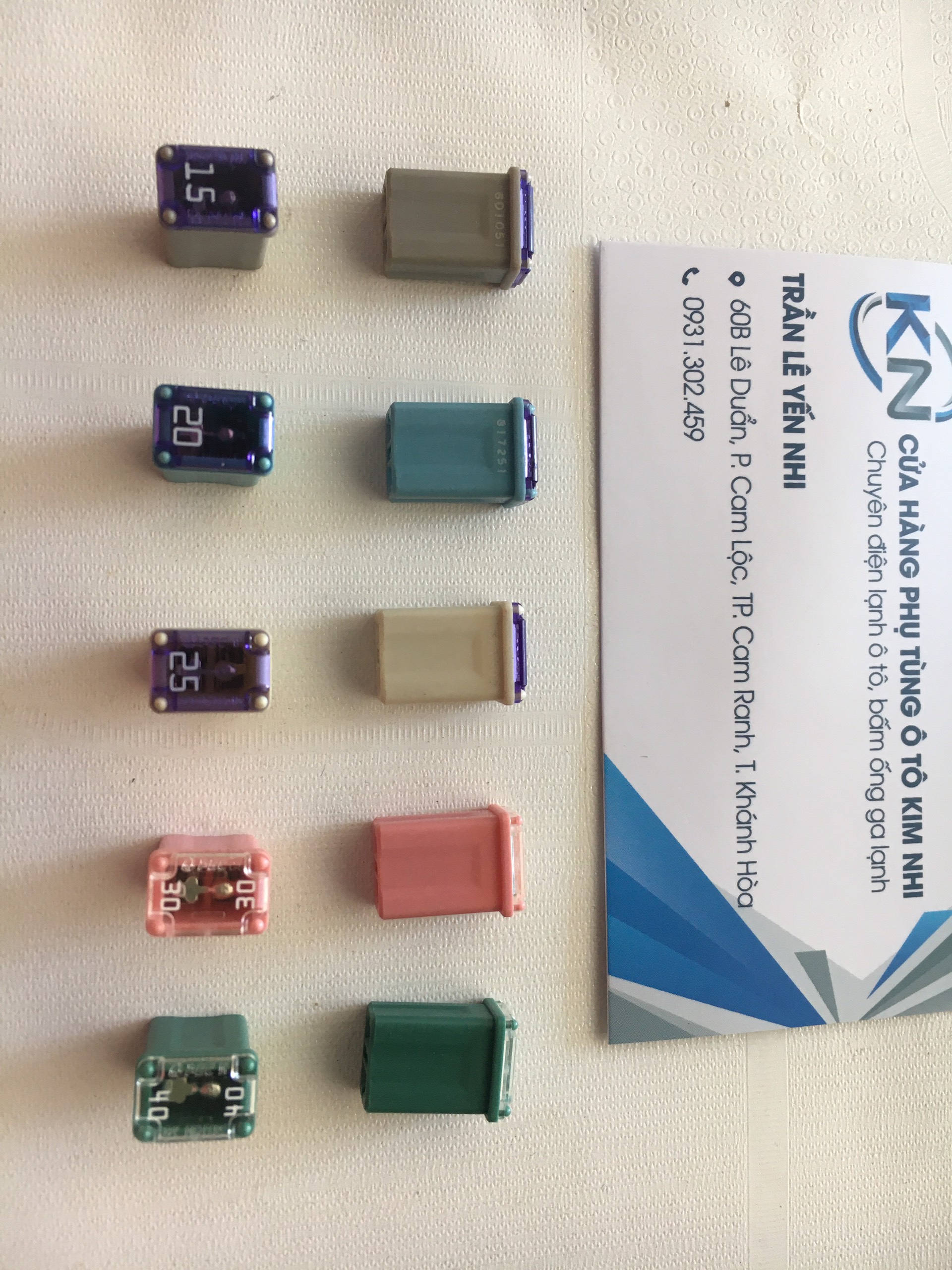 Cầu chì hộp mini 6x10mm, hàng bãi 15A-40A (Hàng bãi) (giá 1 cái, chat chọn ampe)