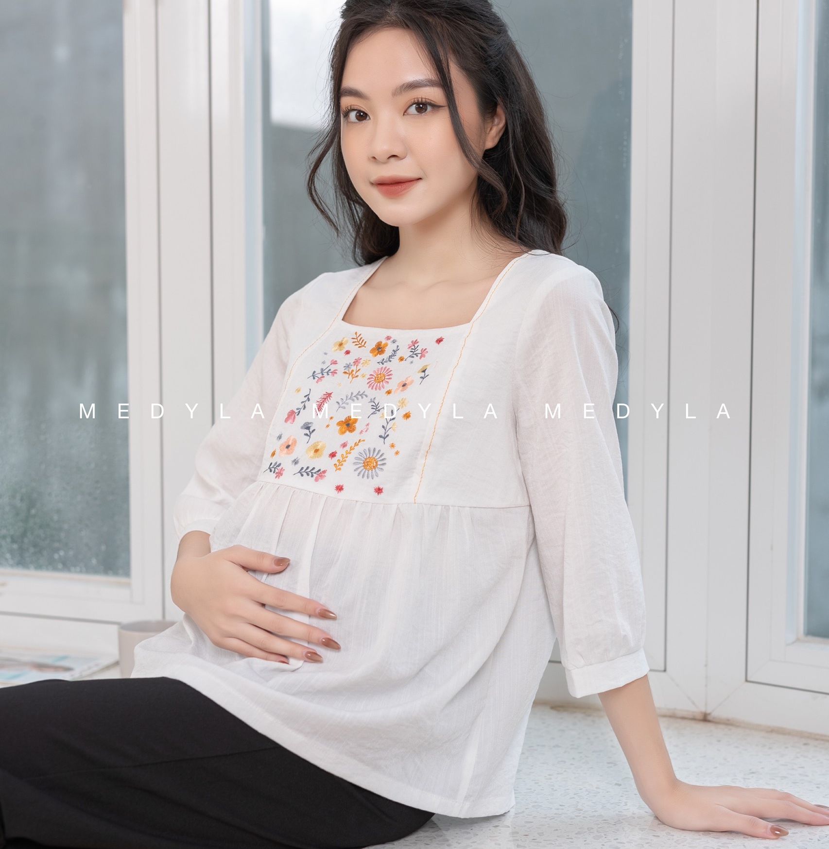 Áo bầu xinh thu đông đũi thêu tay cực xinh - Áo bầu công sở thiết kế Medyla - ASM099