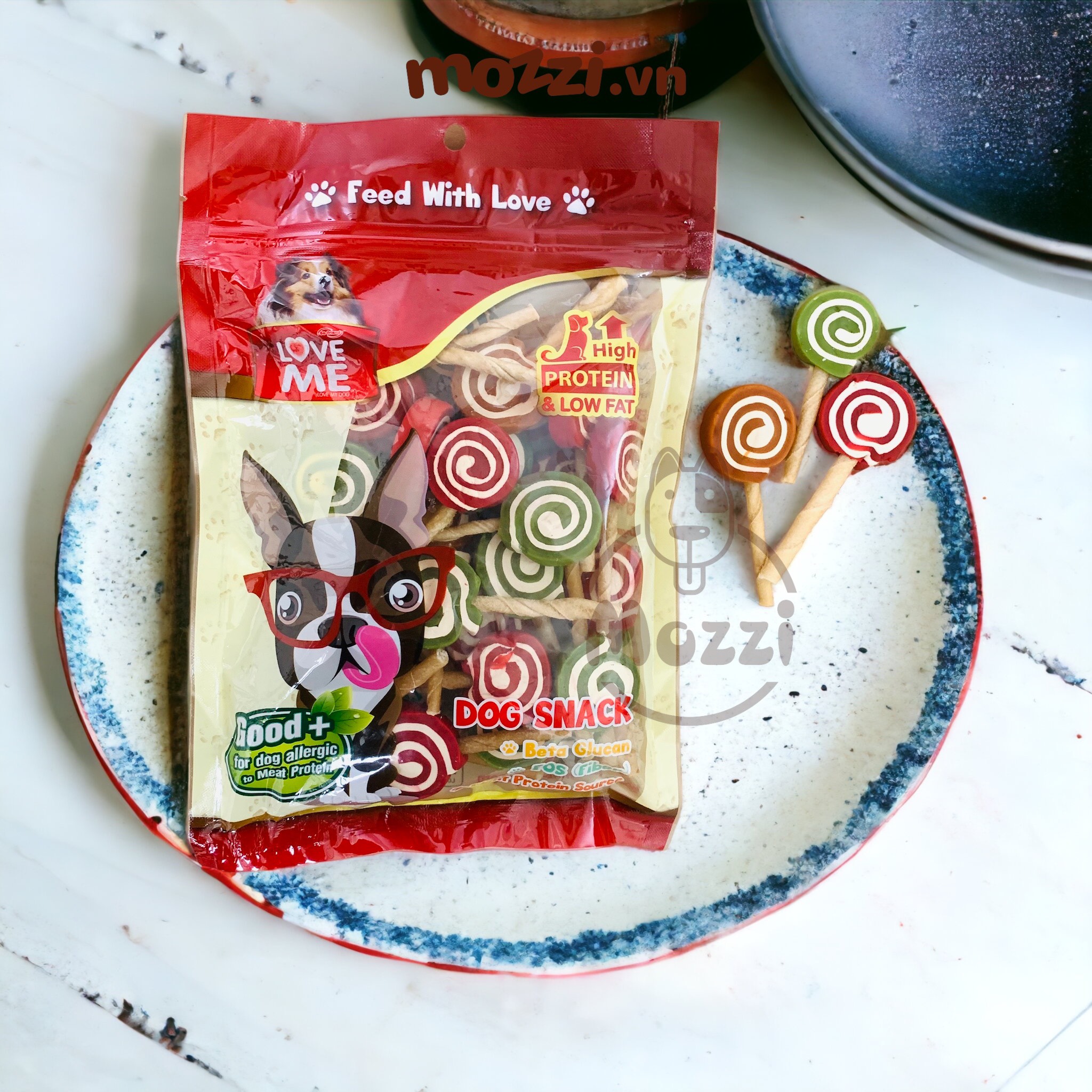 Snack cho chó Kẹo mút xoăn Love Me Thái Lan