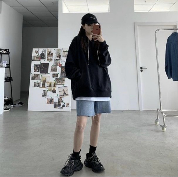 [HCM]Quần JEAN ngố lửng nữ lưng cao màu xanh nhạt lai tua Form rộng HOTTREND HT STORE 9X  chuẩn form ảnh shop tự chụp