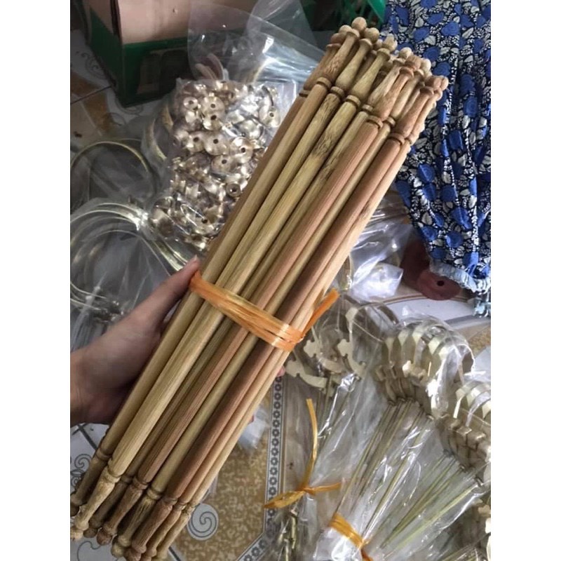 Cầu chim thẳng tre dùng cho chim khuyên-mào size 22-24-28-30- 35-36-37