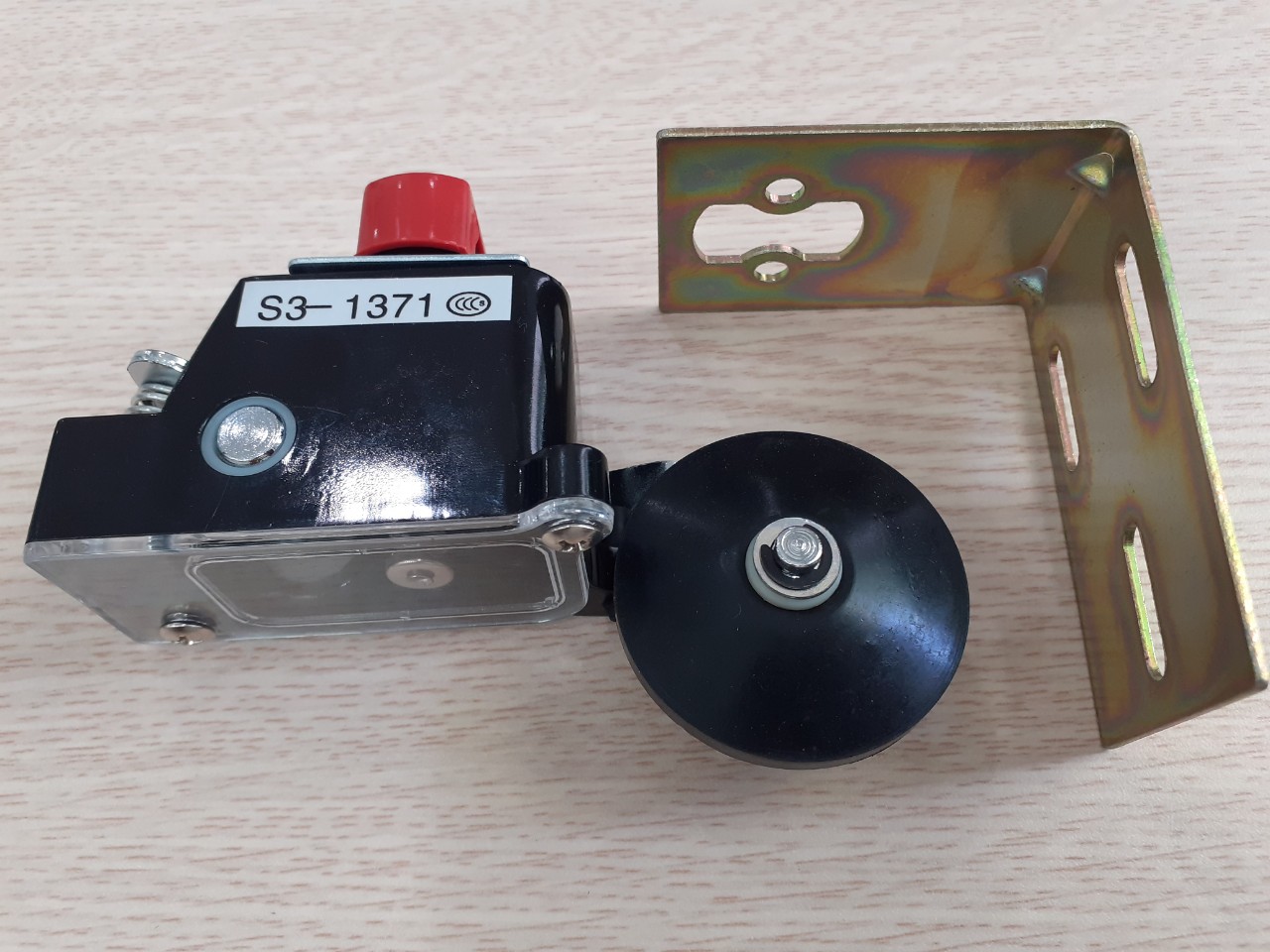 Công tắc hành trình S3-1371 thường hở