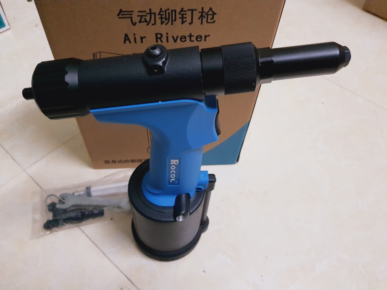 Máy rút đinh rive nhôm và inox 2-5mm rocol 4818 , 4000 M