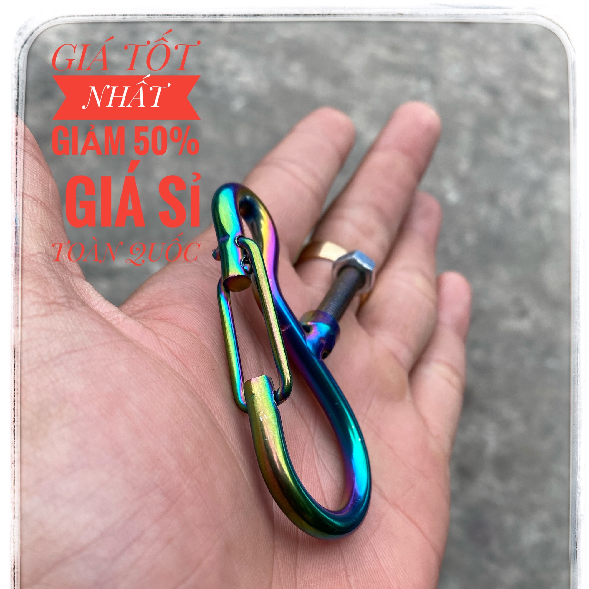 MÓC TREO ĐỒ XE MÁY MẠ TITAN CÓ KHOÁ (LOẠI ĐẶC BIỆT) TRANG TRÍ XE MÁY