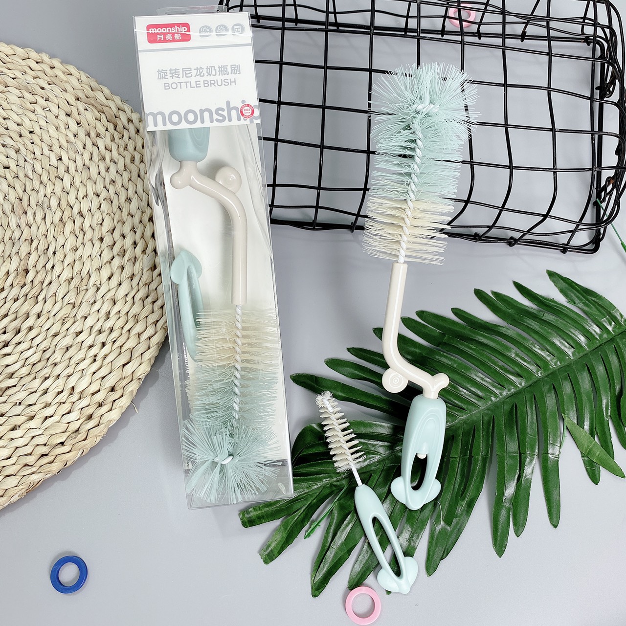 Bộ cọ rửa bình sữa, núm ti 2 chi tiết Moonship 360 độ ( có hộp đựng )