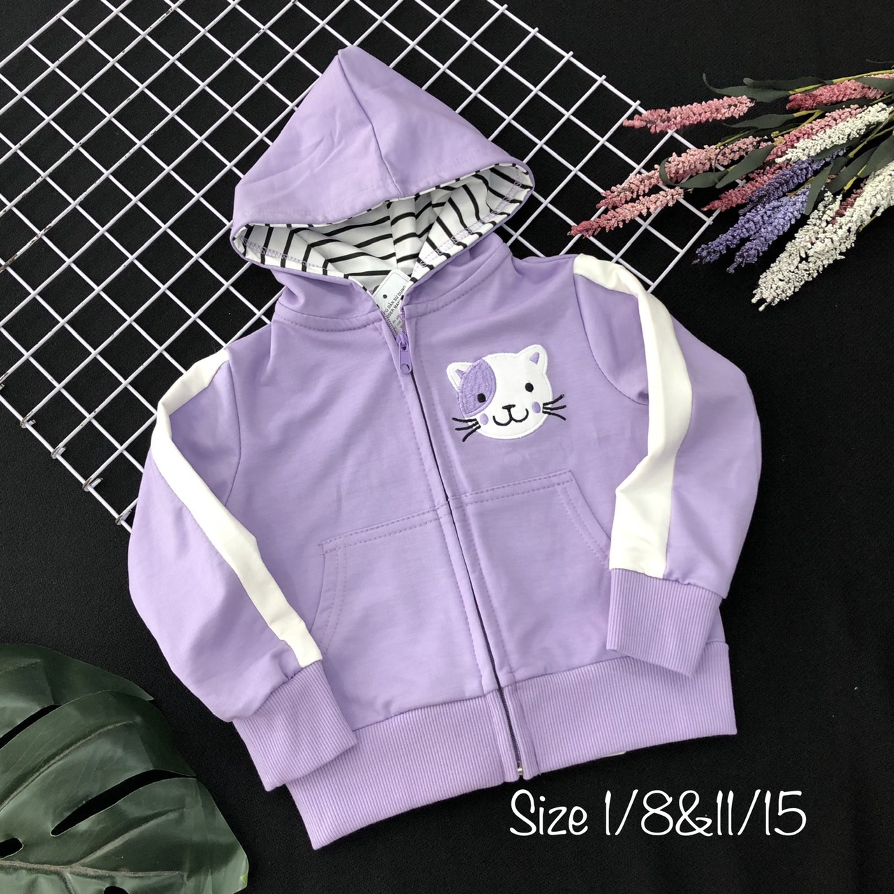 Áo khoác bé gái thêu mèo, size 25-40kg.