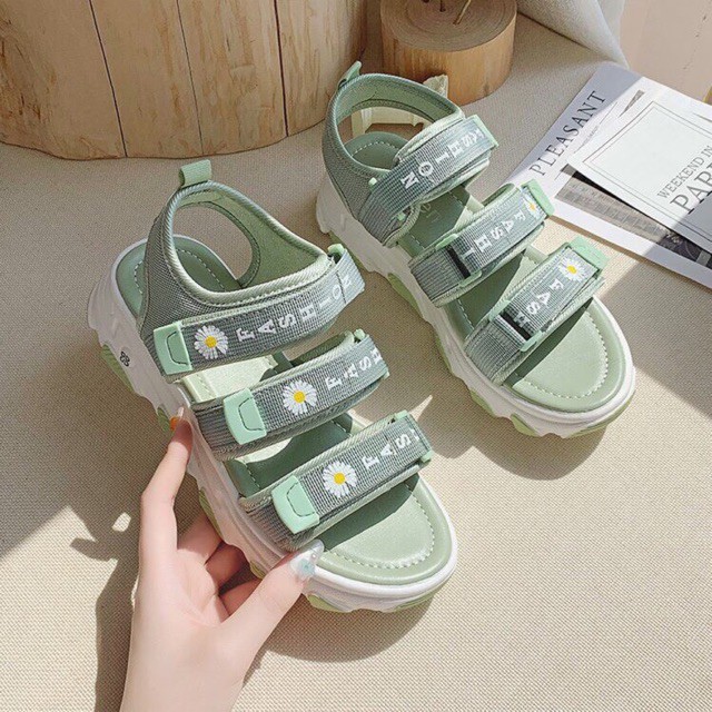 Sandal Nữ Thời Trang Ulzang 3 Quai Ngang In Hình Hoa Cúc Siêu Đẹp Nữ Tính SD28