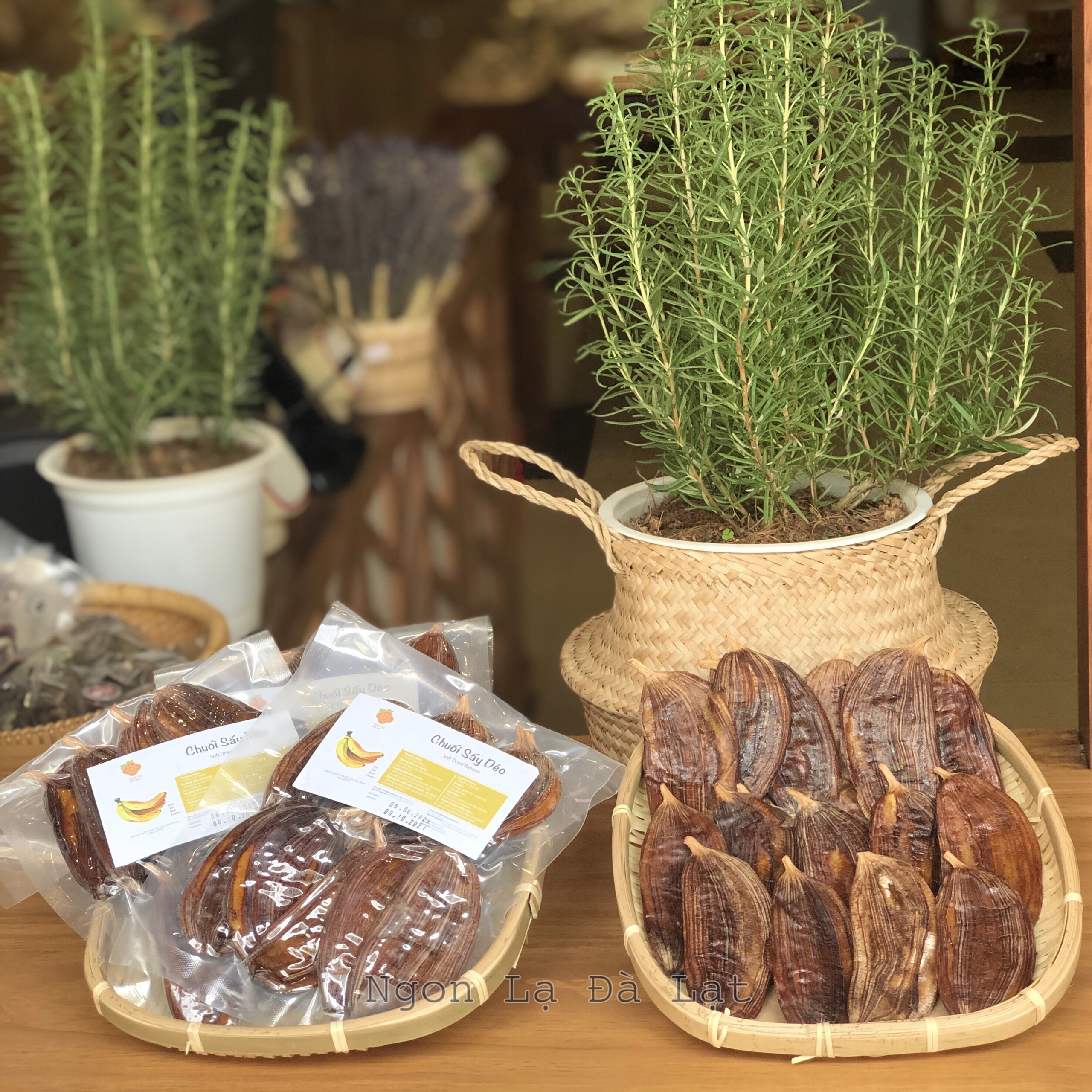 Chuối hồng sấy dẻo, không đường còn lớp vỏ lụa ít ngọt, , Đặc Sản Ngon Lạ Đà Lạt