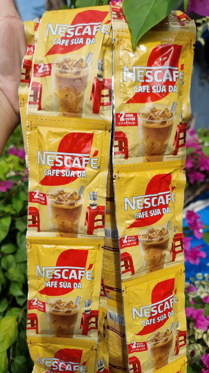 1 dây Tặng 1 gói_Dây Nescafe sữa đá công thức mới x2 sánh quyện (1 dây 10 gói x 24g)