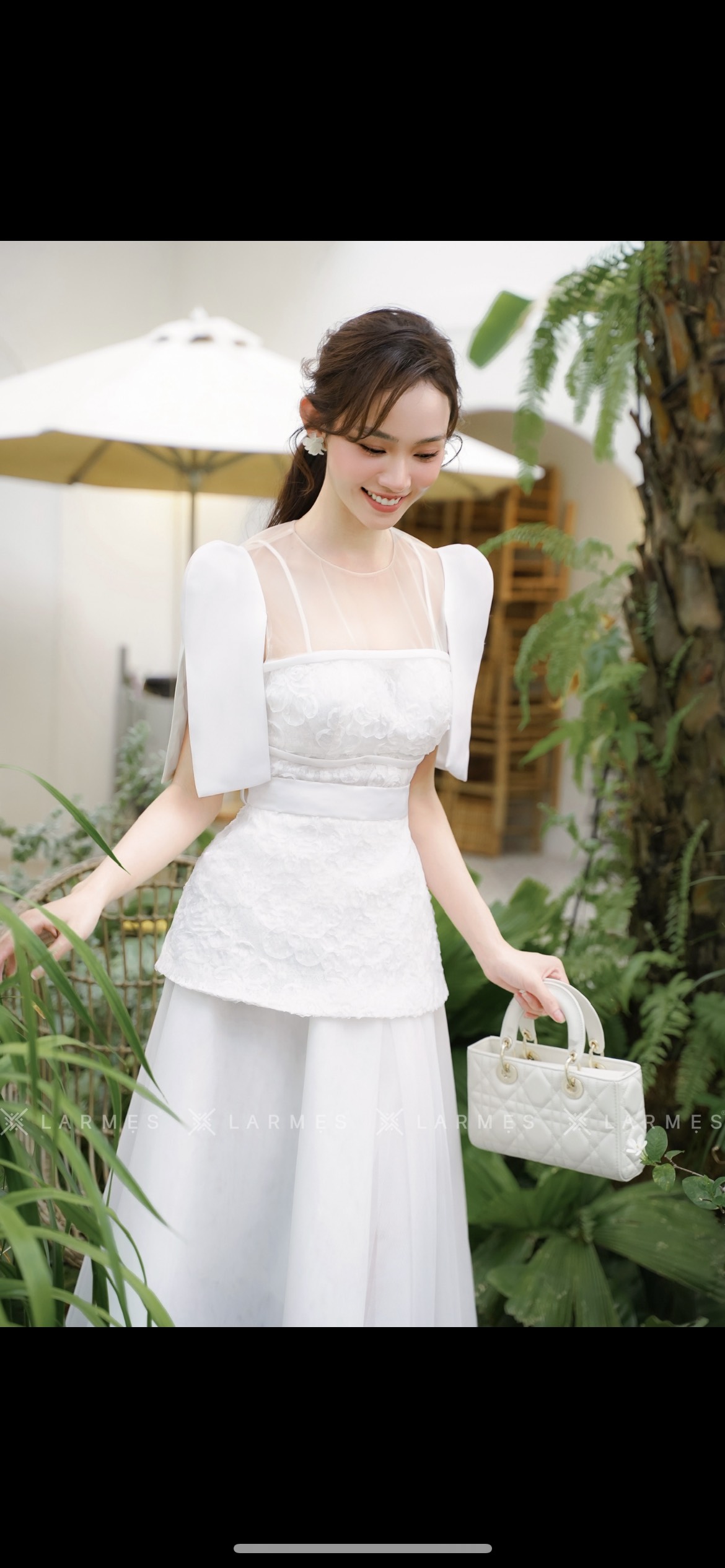 Larmes - set áo xẻ tay azure và chân váy sophia