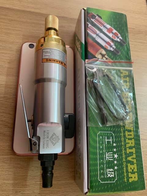 Máy bắn vít dùng hơi đầu vàng lionking tặng 2 đầu bulong 8-10mm