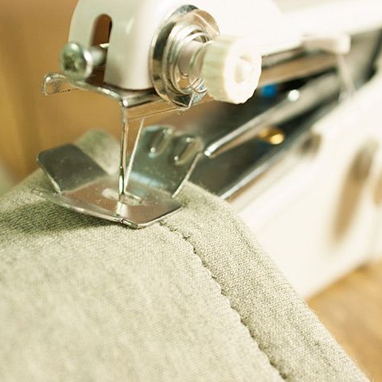 Máy may mini cầm tay - máy khâu vá - may vá tự động cầm tay