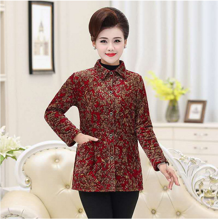 Áo khoác nhung lót lông nữ trung niên dáng trung