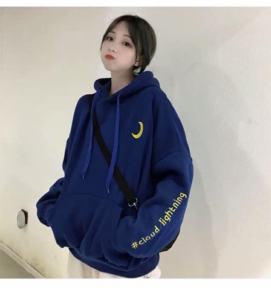 Áo hoodie mặt trắng