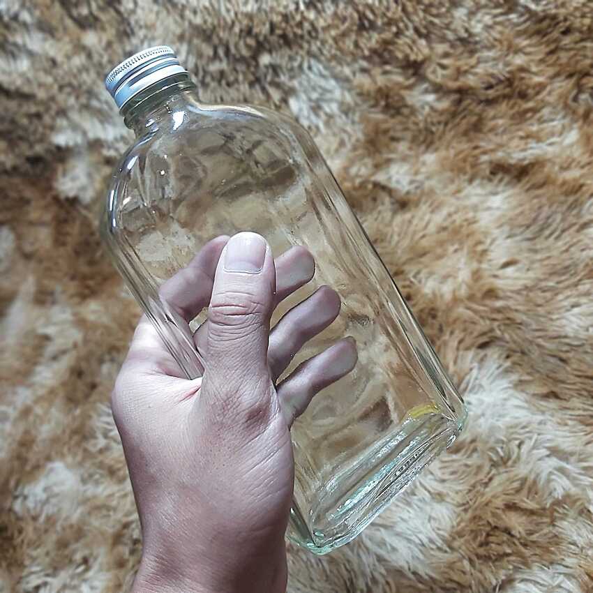 Chai thủy tinh dẹt 500ML cao cấp vuông vát vai kiểu dẹt nắp nhôm - Vỏ chai thủy tinh dẹp 500ML, bình thủy tinh dẹt trong suốt
