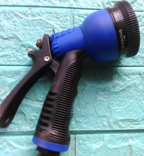 Vòi xịt nước tưới cây rửa xe, vòi phun xịt 8 chế độ, 3 chế độ nhựa cứng abs giá rẻ npp