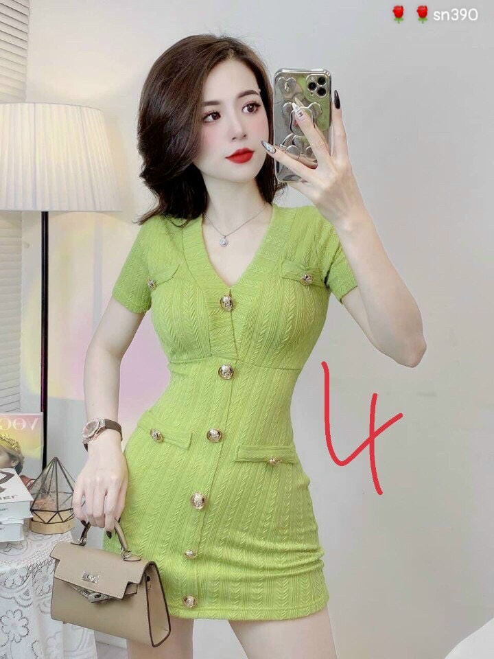 Đầm body nữ cổ V gân nổi tay ngắn đính nút cực tôn dáng