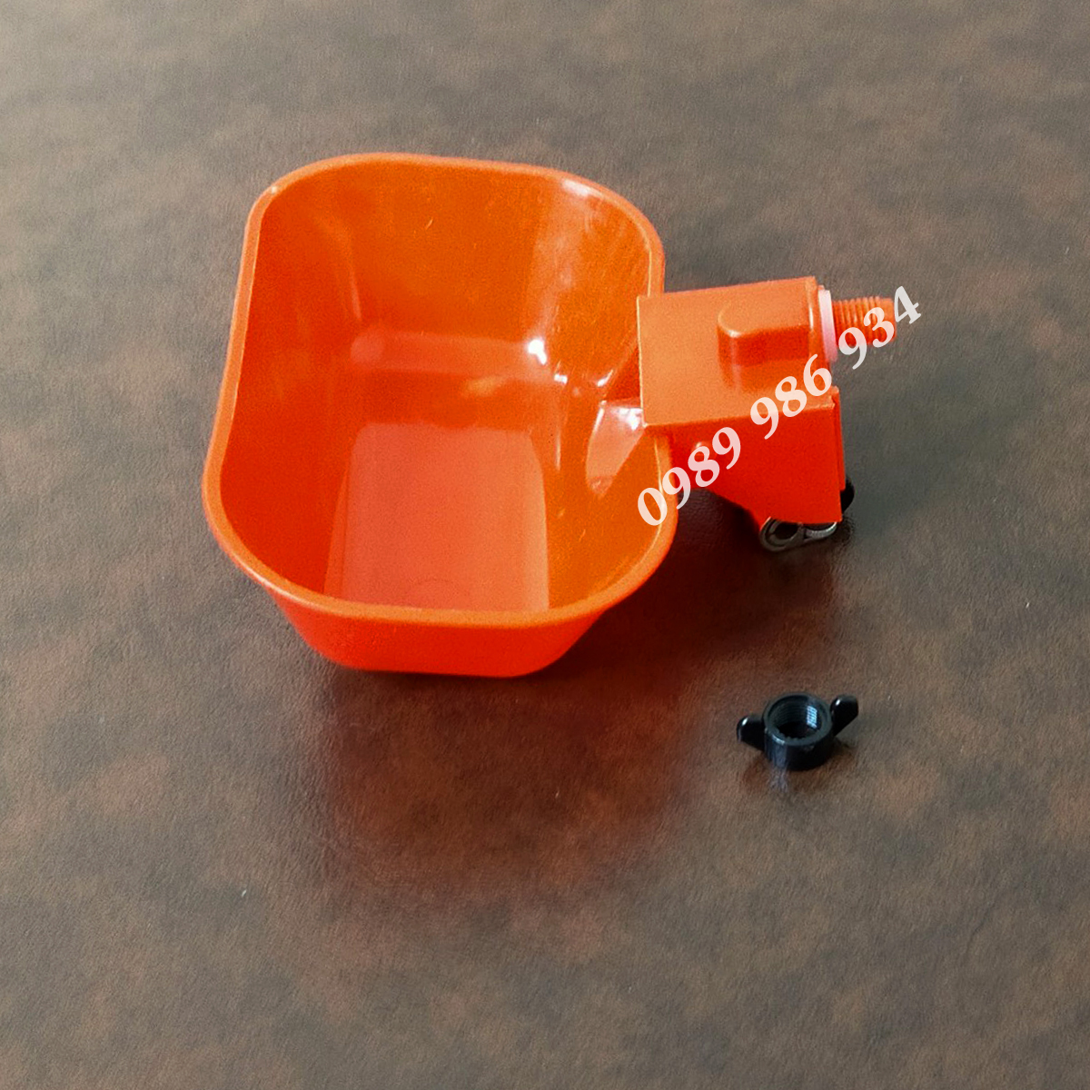 Máng uống nước tự động cho gà ngan vịt loại máng đại