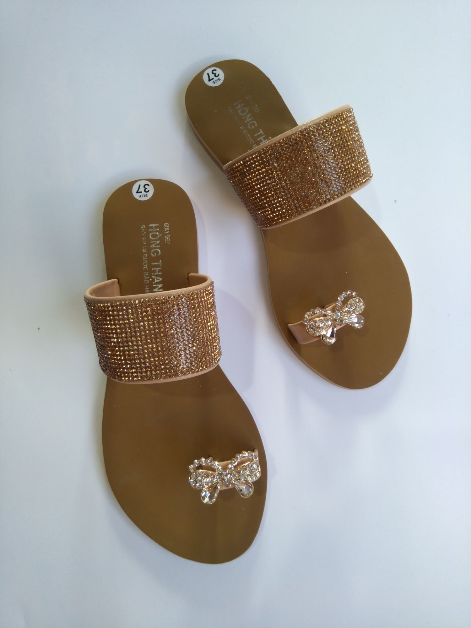 Hình thật dép đính đá mẫu quai ngang đế pháp đúc cao cấp siêu bền