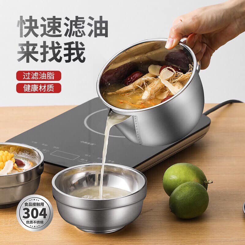 Ca gạn mỡ dư thừa - giúp loại bỏ hết dầu mỡ thừa có trong đồ ăn , rất tiện lợi cho người dùng ,Nồi Lọc Dầu Ăn, Gạn Mỡ, Gạn Chất Béo Dư Thừa Bằng INOX 304. Chống Rỉ Sét, Chống NHiệt Độ Cao Cho Nhà Bếp