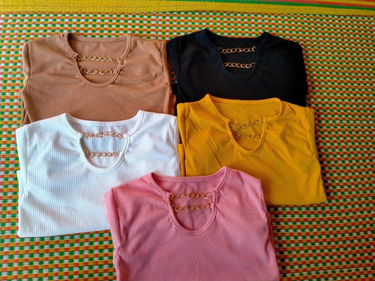 [HCM]Áo Croptop Thun Gân  loại 1 Cổ chữ U cùng dây xích Cách điệu cực sang chảnh