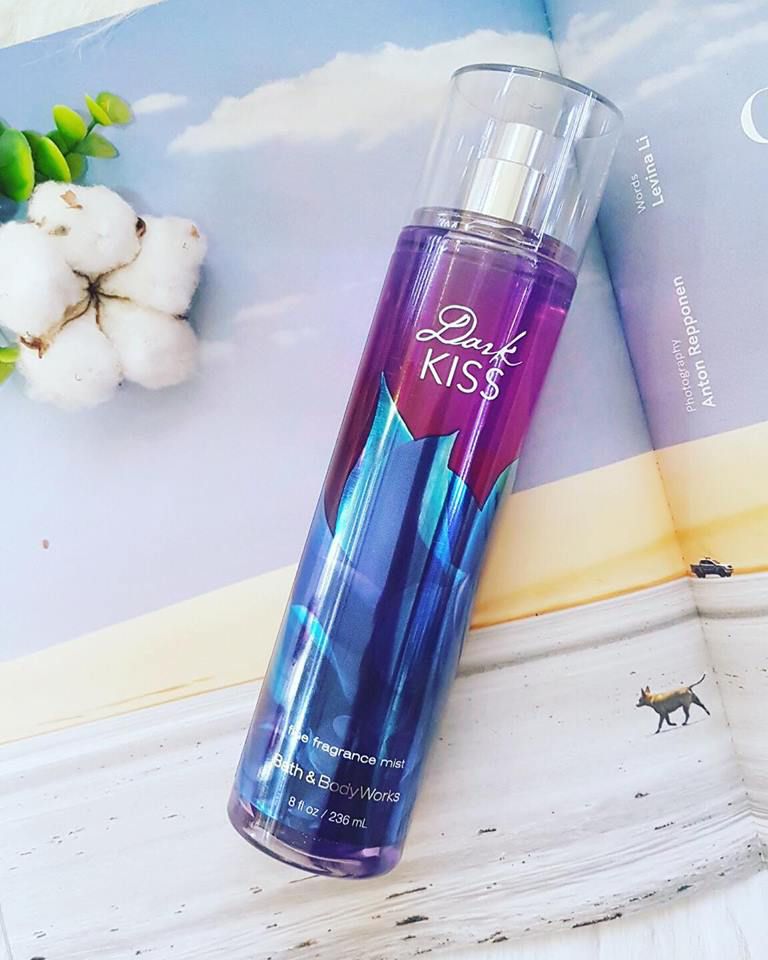 Xịt thơm toàn thân Dark Kiss -Bath & Body Works