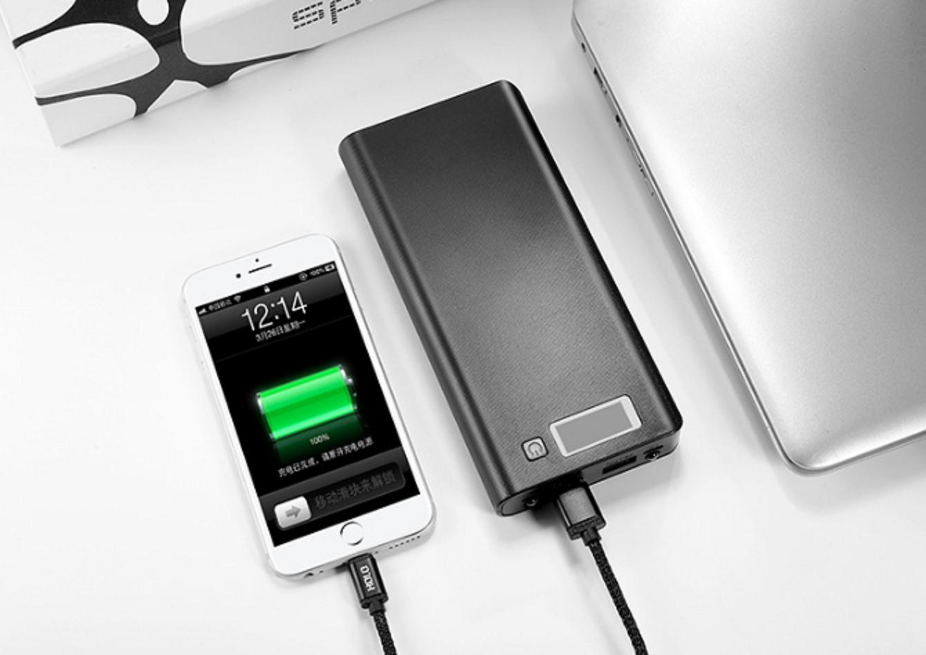 Box sạc dự phòng 8 cell 18650 ver.2019 màn hình lcd không pin màu đen