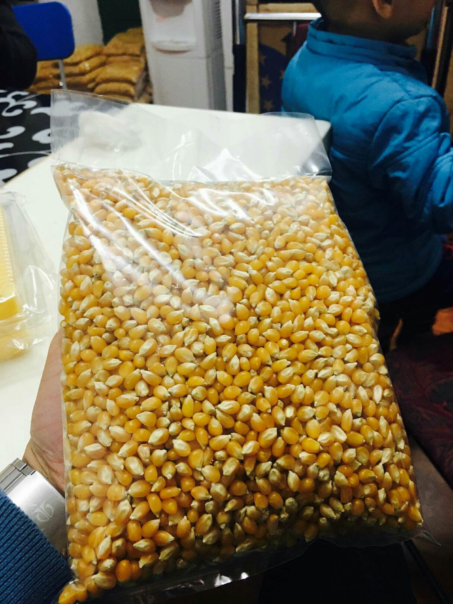 Bắp rang bơ!combo 0,5kg ngô mỹ + 0,5kg bơ thực vật cái lân