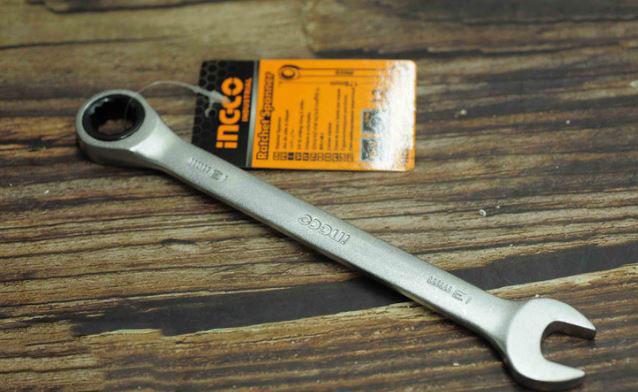 13mm cờ lê vòng miệng tự động ingco hcspar131