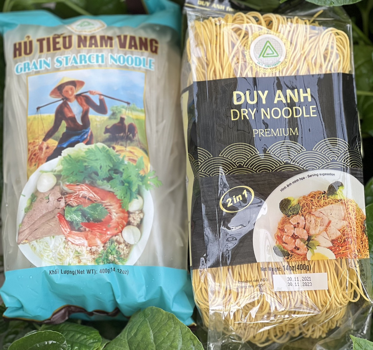 COMBO HỦ TIẾU MÌ gồm 1 gói hủ tiếu nam vang hoặc hủ tiếu dai và 1 gói mì trứng vắt tròn hoặc vắt vuông