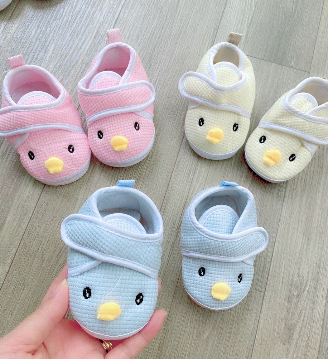 Giày tập đi cho bé có đế trống trượt, Giày vải quai hậu nhẹ nhàng mềm mại cho trẻ sơ sinh đến 1 tuổi
