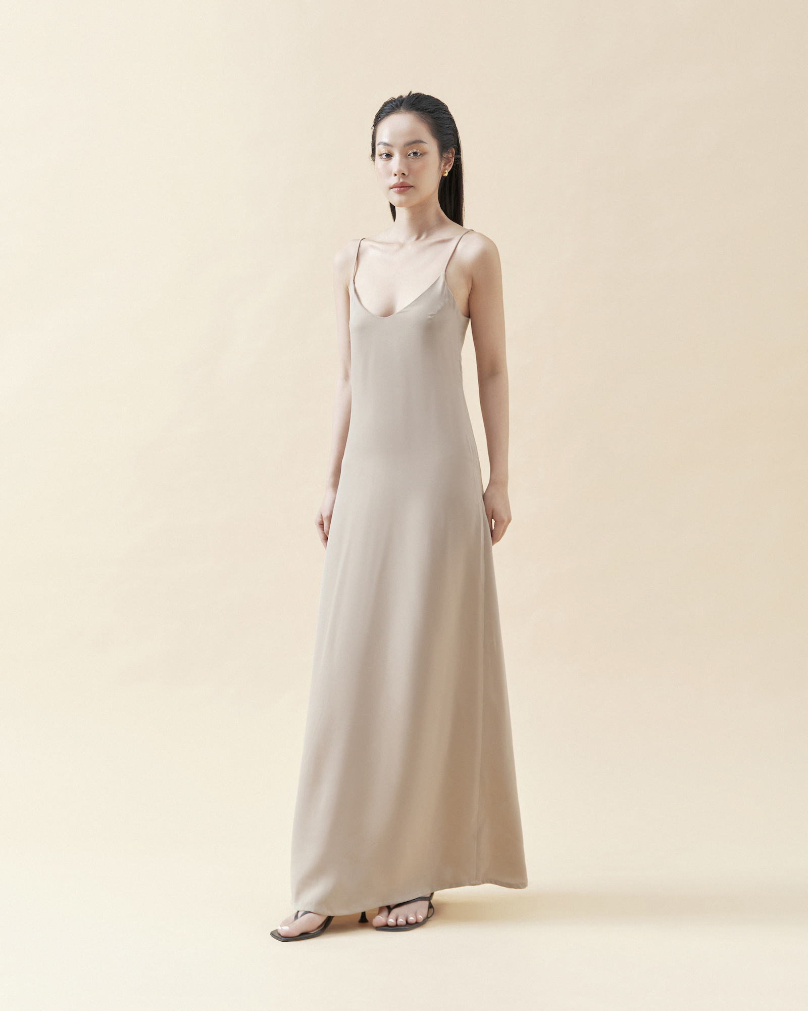 CHEN inspired Đầm hai dây vải rũ dáng dài - Suede Dress