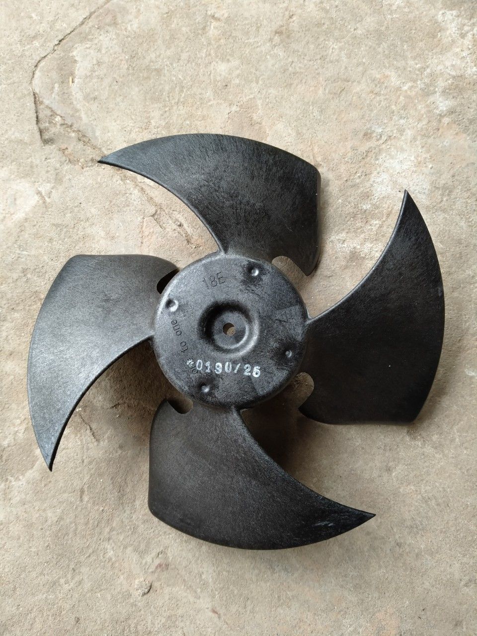 Cánh quạt hơi nước Sunhouse shd 7713