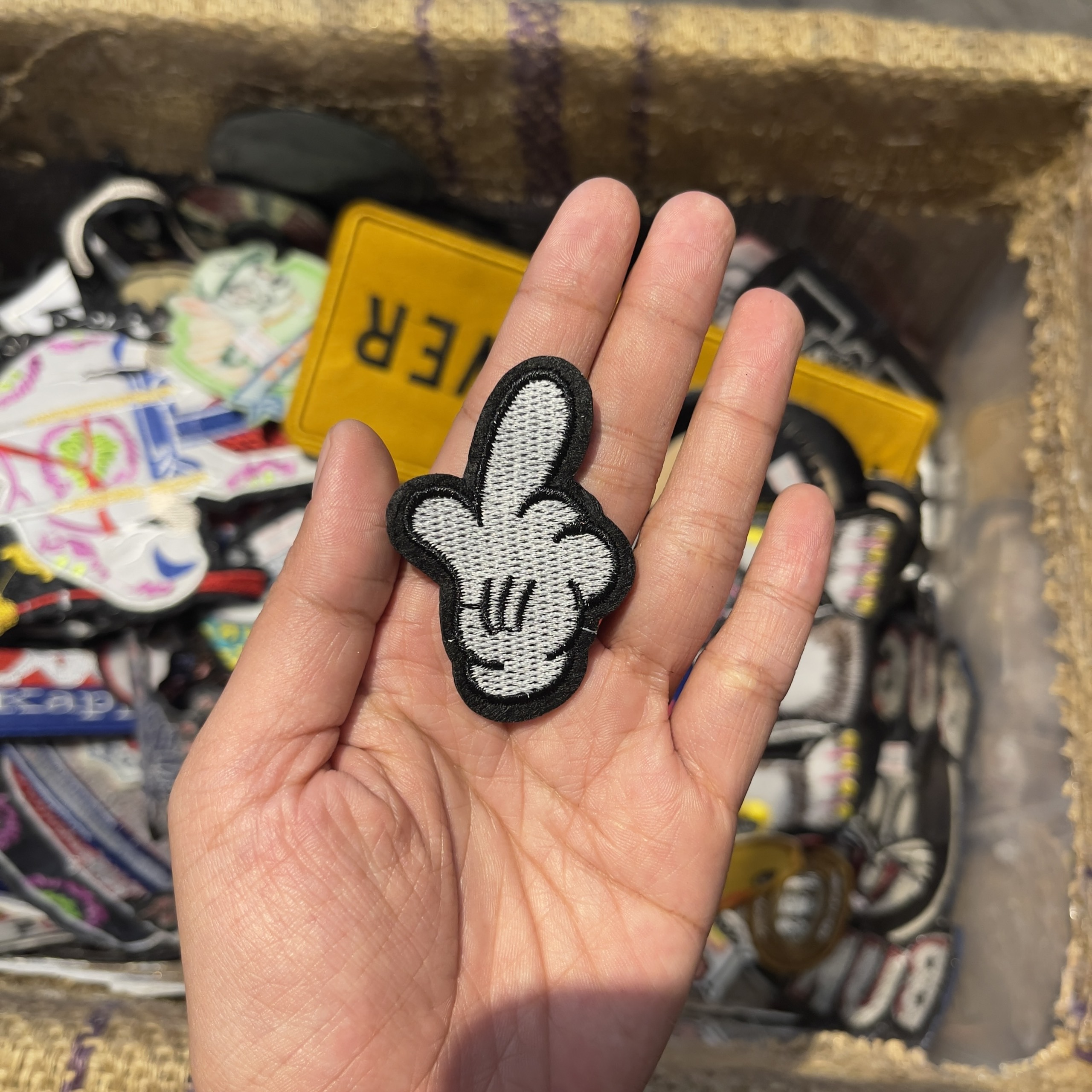 Sticker ủi quần áo , hình ủi quần áo