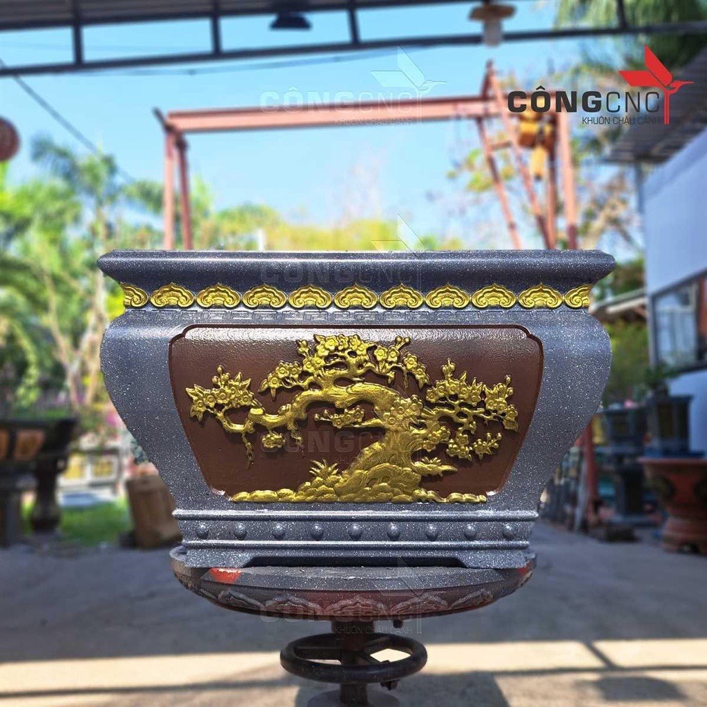 Khuôn đúc chậu cảnh vuông 55 cây tùng kết hợp hoa đào