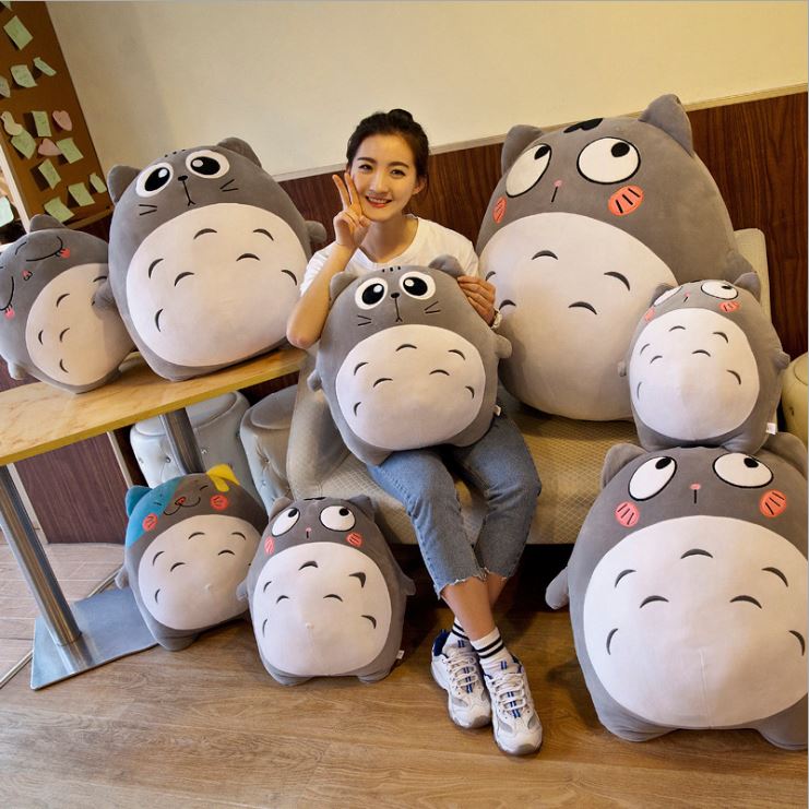 Thú bông gấu bông Totoro lông mịn tròn mập ú cầm lá