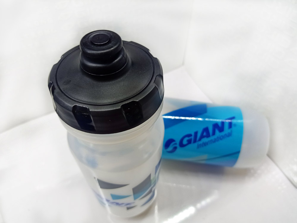 BÌNH NƯỚC XE ĐẠP GIANT DOUBLESPRING TRANSPARENT DUNG TÍCH 600ML