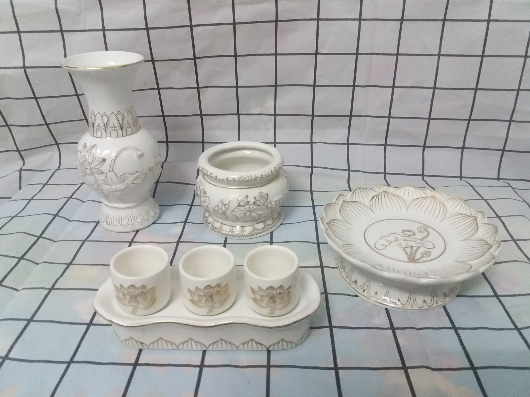 Combo thờ cúng bạch ngọc bộ trung