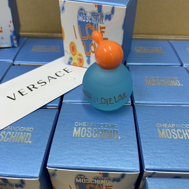 Nước hoa mini Moschino I love love cheap and chic 4.9ml