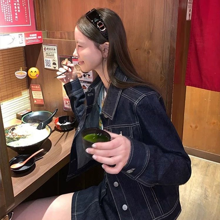 ÁO KHOÁC JEANS NỮ CÁ TÍNH THỜI TRANG CAO CẤP MÀU XANH TÍA