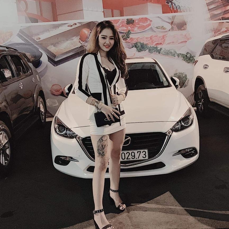 Sét vest chân váy sọc đen