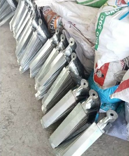 Bàn nạo dừa sắt