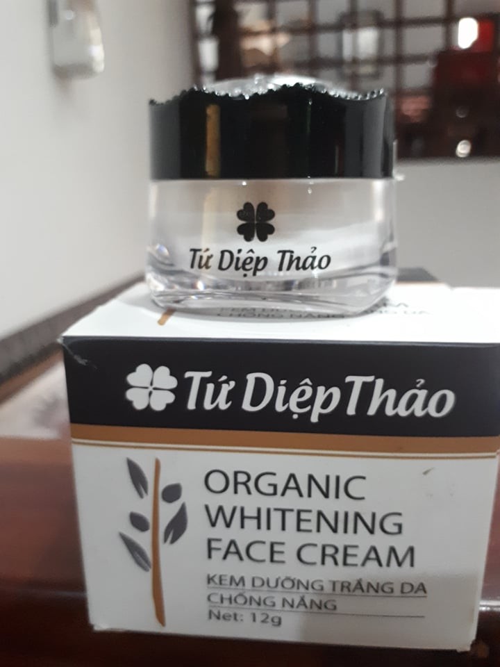 Kem dưỡng trắng da chống nắng