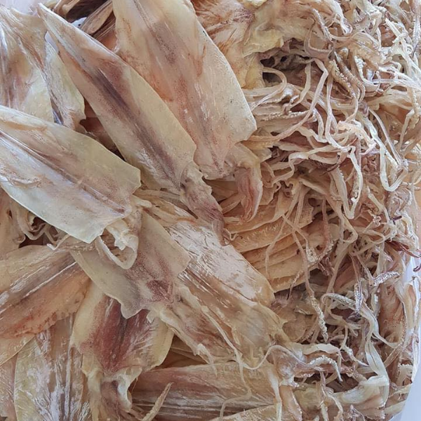 200 gram khô mực loại 30 con/kg rât ngon, dầy và ngọt thịt biển Sông Đốc Cà Mau.