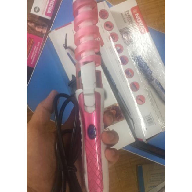 Máy làm xoăn tóc Nova NHC-8558 nhỏ mà có võ