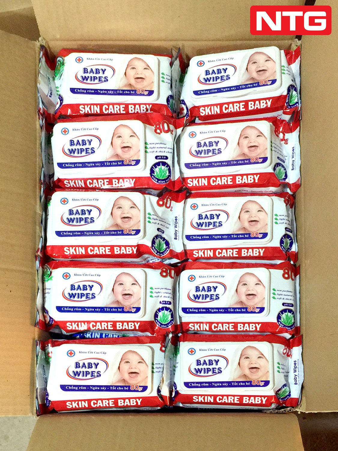 Nguyên thùng 50 gói baby 80g wipes đỏ, khăn giấy ướt, vải siêu mềm, siêu tiết kiệm, hương thơm nhập khẩu châu âu, không cồn, có thể dùng cho bé