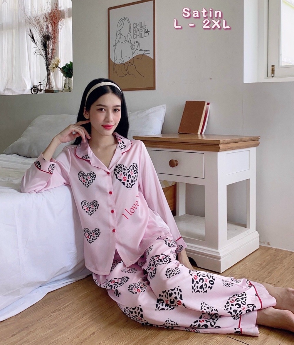 BỘ PIJAMA LỤA SATIN IN 3D SIZE L ''49KG-54KG'' TAY DÀI , QUẦN CÓ TÚI SÂU