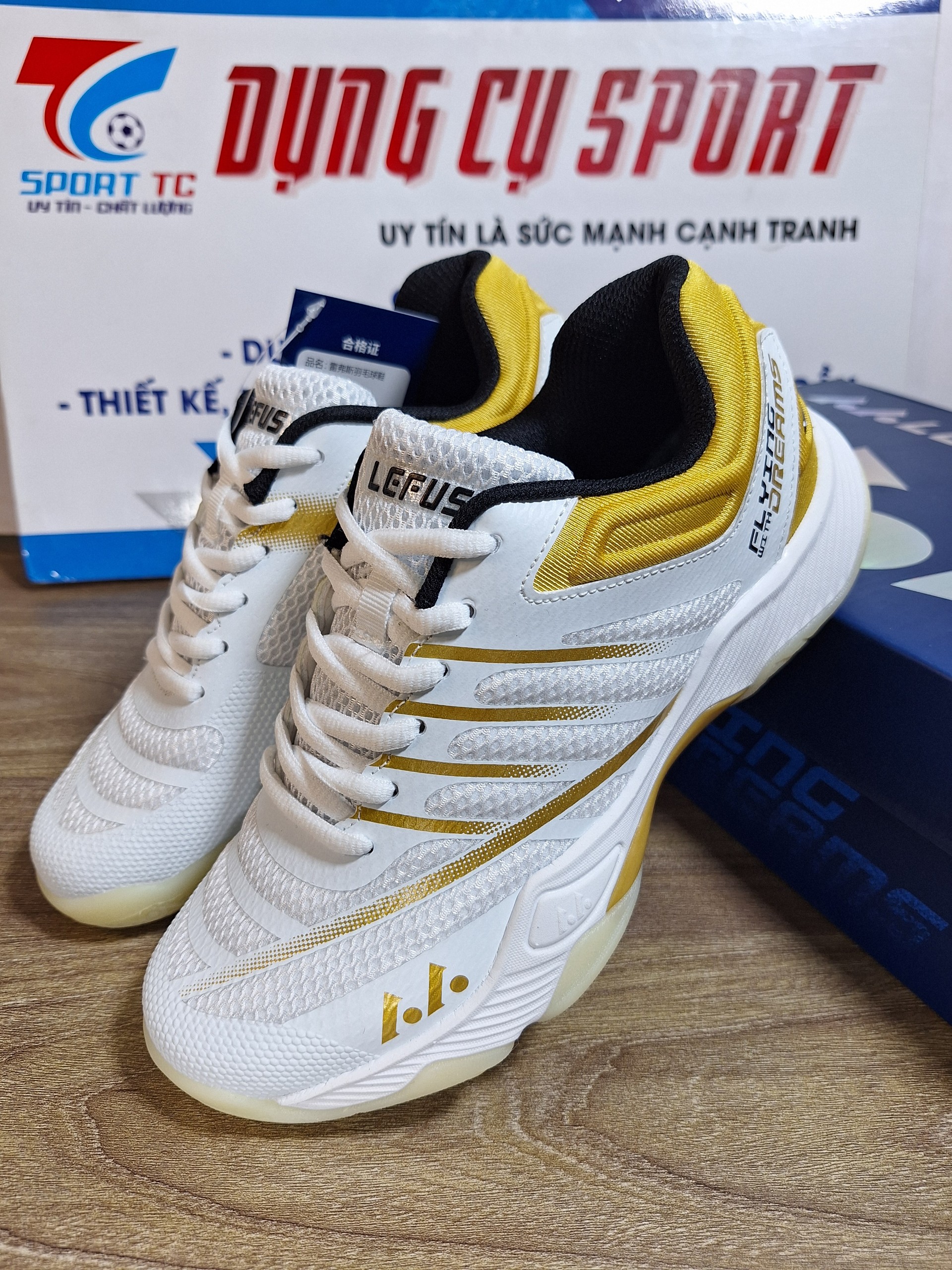 Giày cầu lông Lefus L026, mẫu bền bỉ, nhẹ, êm chân dành cho nam nữ - Dungcusport