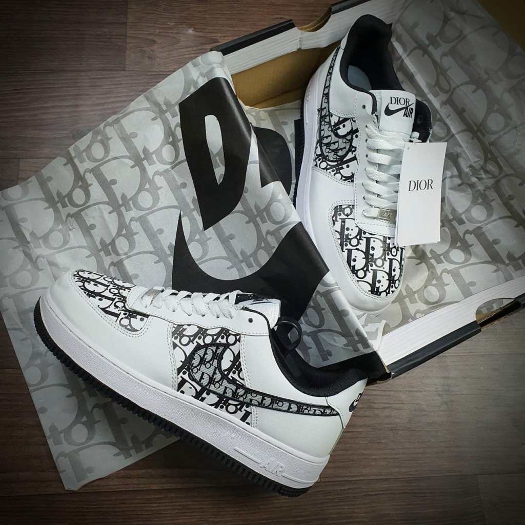 Đôi giày cổ điển biểu tượng Giày Nike Air Jordan 1 X Dior  HS Sneaker