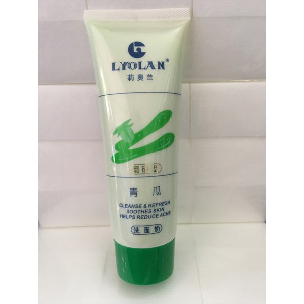 Sữa rửa mặt dưa leo lyolan .